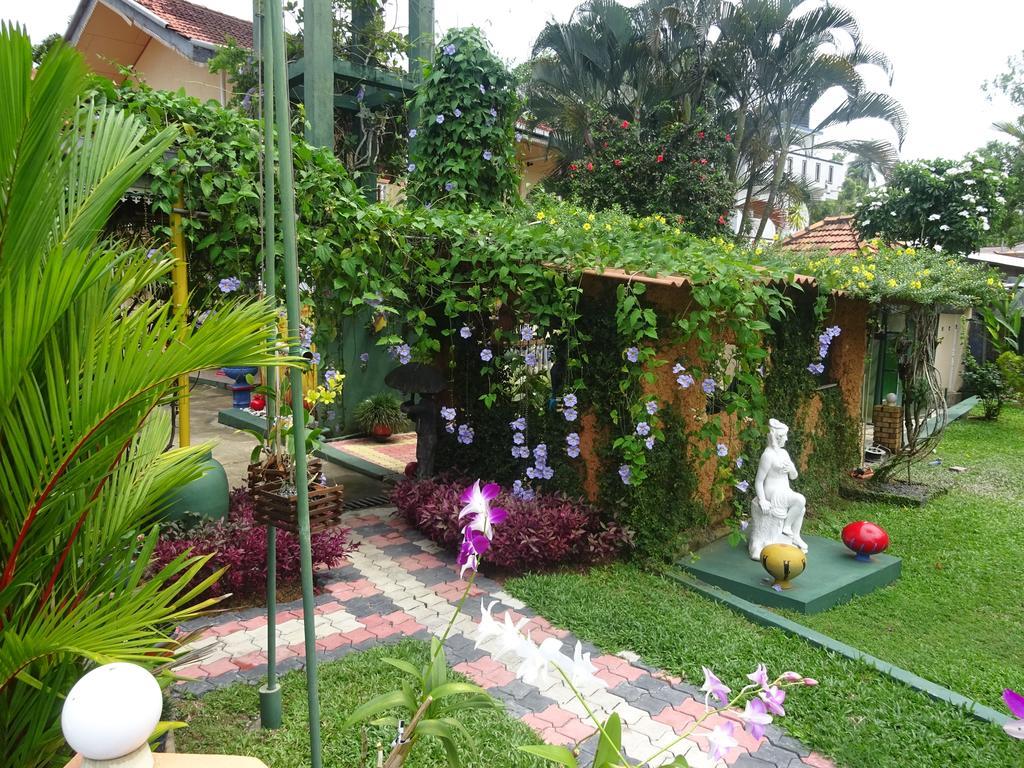 Hilda Guest House Hikkaduwa Ngoại thất bức ảnh