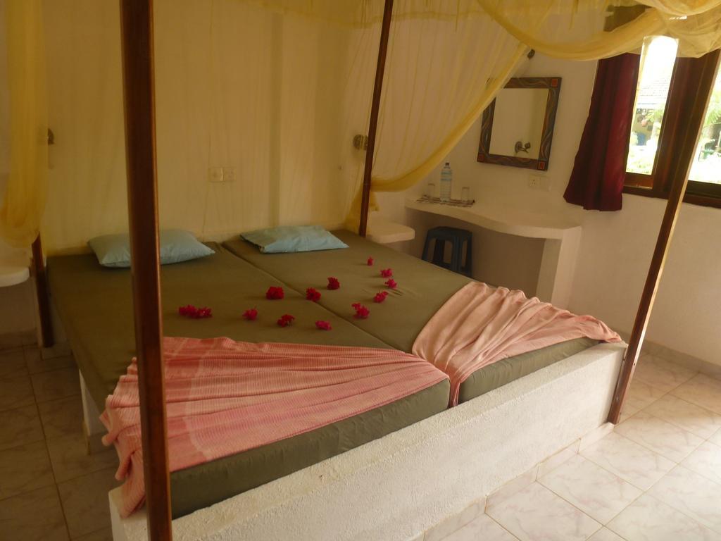 Hilda Guest House Hikkaduwa Ngoại thất bức ảnh