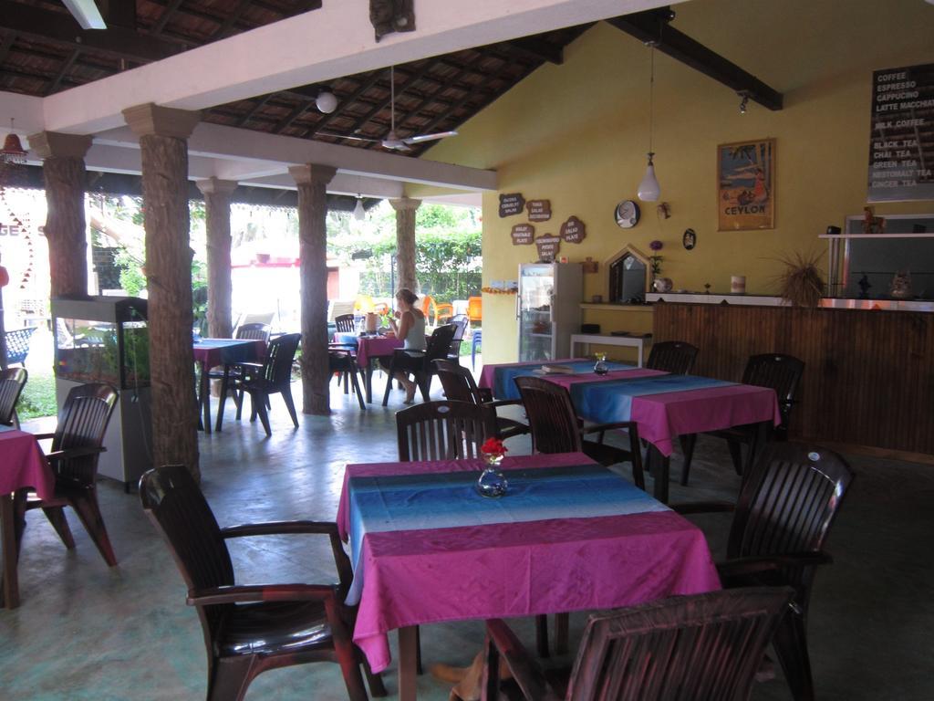 Hilda Guest House Hikkaduwa Ngoại thất bức ảnh