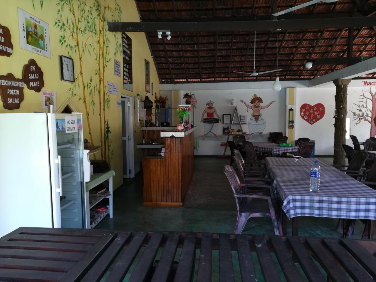 Hilda Guest House Hikkaduwa Ngoại thất bức ảnh